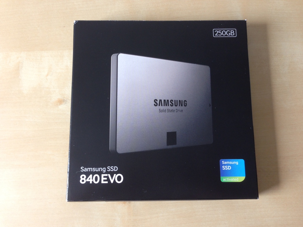[Image: Samsung-SSD-840-EVO-Box-250GB.jpg]