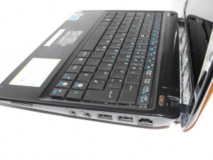 ASUS Eee PC 1101HA - Right ASUS Eee PC 1101HA - Right