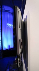 Medion The Touch X9613 - Side