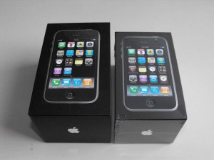 iPhone 3G vs. iPhone 3GS - Box 1