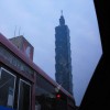 Taipei 101 aus dem Taxi