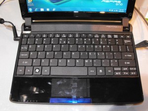 Acer Aspire One 532G Hands On - 02