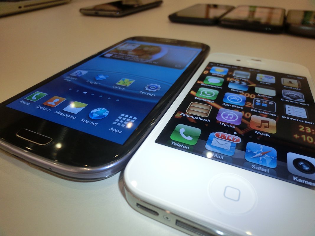 NewGadgets.de – Bilder: Samsung Galaxy S3 vs. Apple iPhone 4S