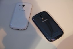 Samsung Galaxy S III mini - 2