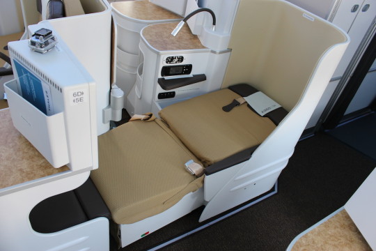 Airbus A350 - Business Class 3