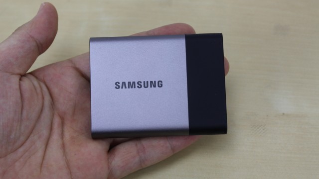 Samsung Portable SSD T3 - 9