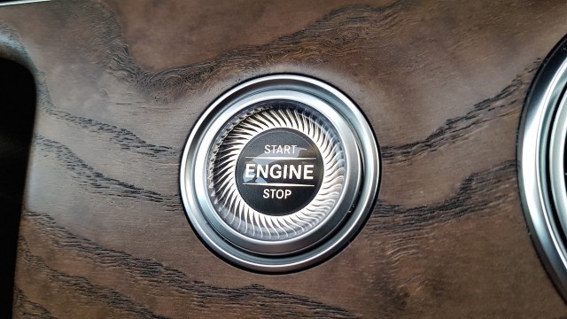 Mercedes-Benz E-Klasse W213 Start Stop