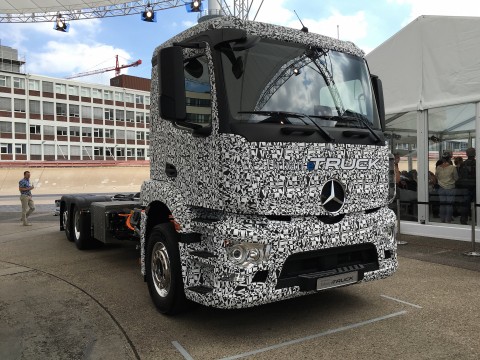 Mercedes-Benz Urban eTruck 6