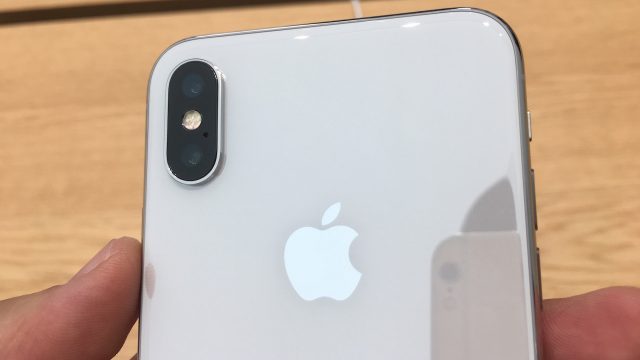 Apple iPhone X - 10