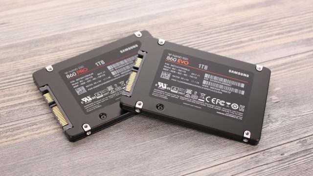 Samsung SSD 860 - 4