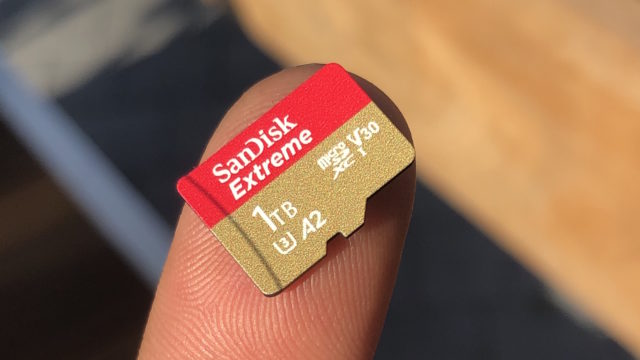 SanDisk 1TB microSD - 2