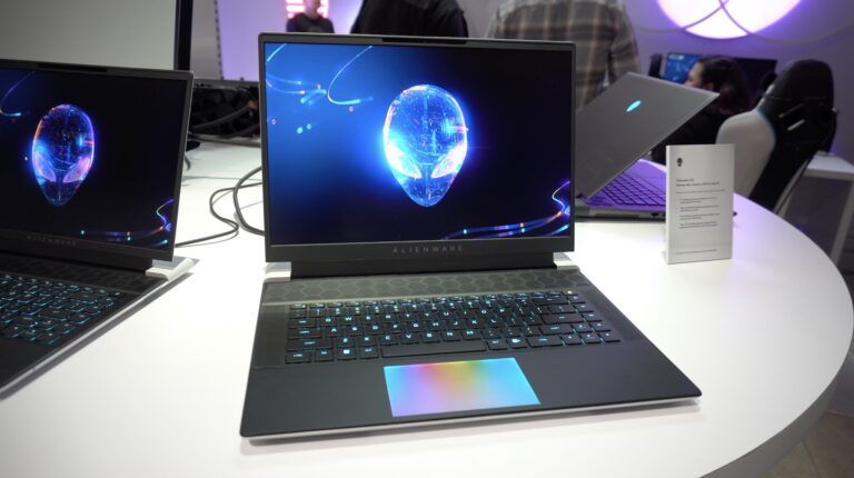 Alienware x16