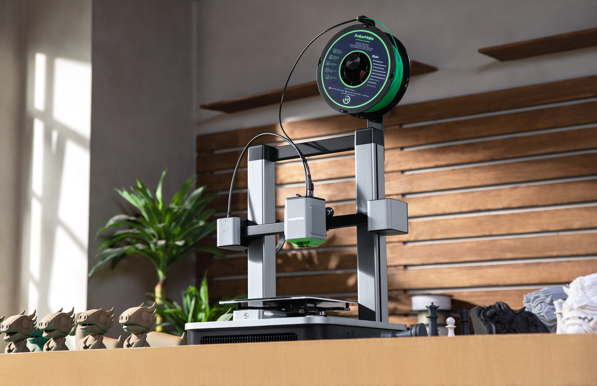 AnkerMake M5C 3D-Drucker auf Schreibtisch